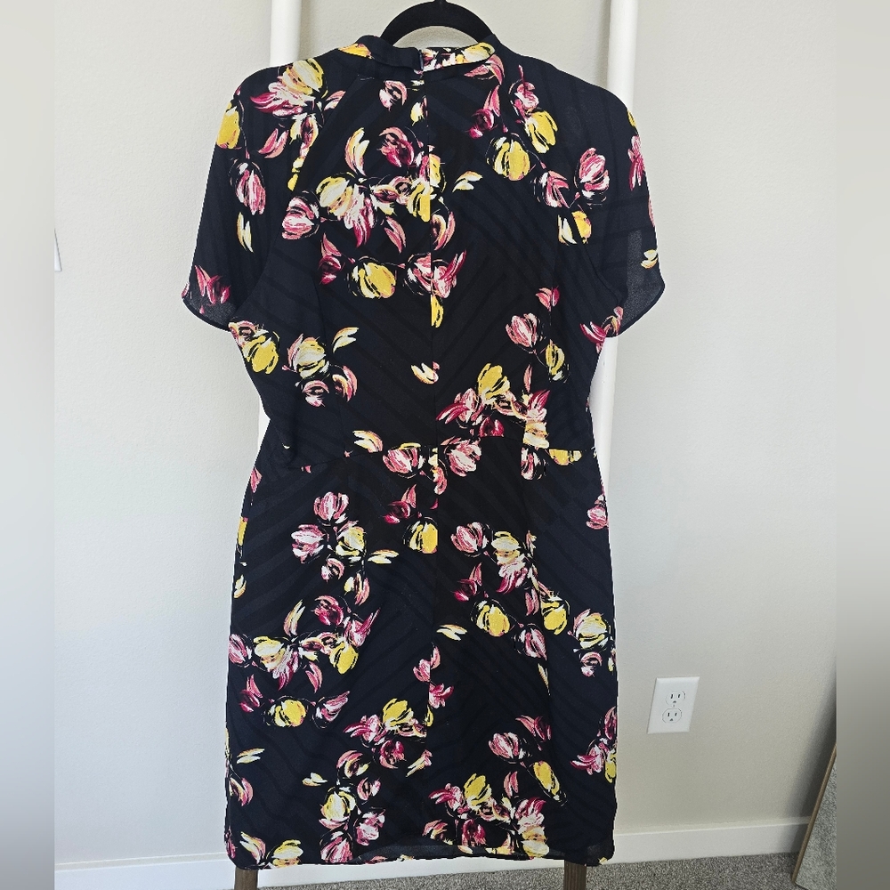 Banana Republic Floral Black Dress Size 12 Casual Feminine Classic - Picture 4 of 11